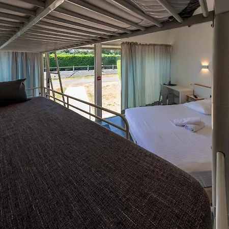 Ξενοδοχείο La Jalousie 3*