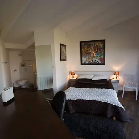 La Jalousie Hotel Saint-Aignan-de-Cramesnil