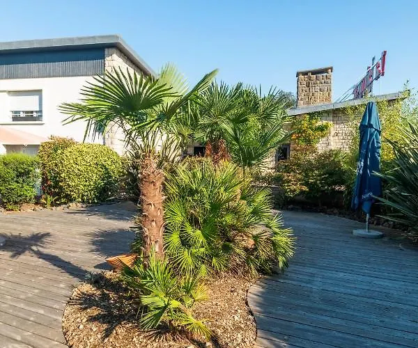 La Jalousie Hotel 3*