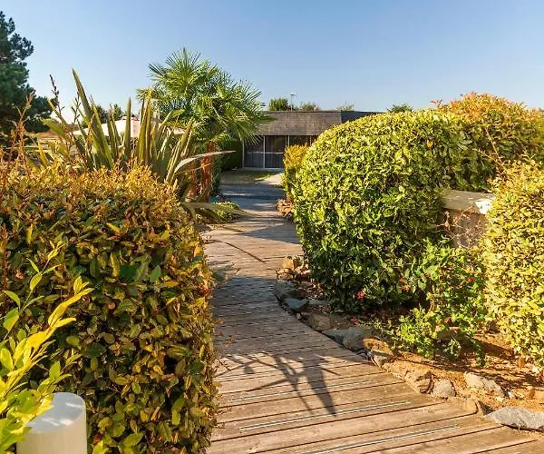 La Jalousie Hotel Saint-Aignan-de-Cramesnil