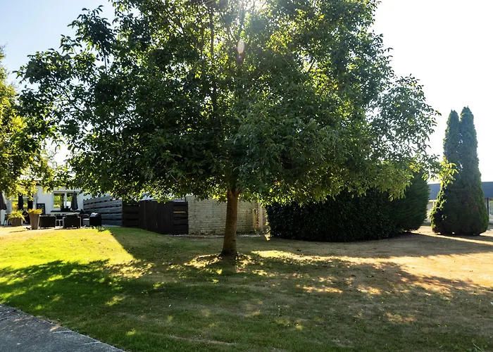 La Jalousie Hotel Saint-Aignan-de-Cramesnil